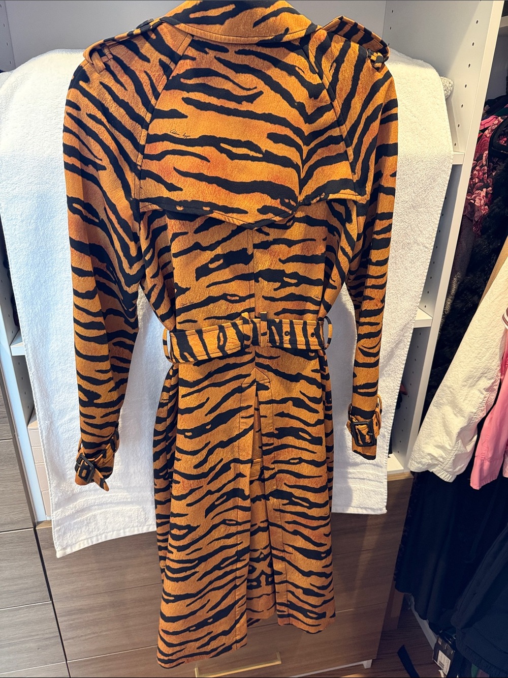 Adam Lippes Black and Gold Tiger-Print Trench Coat - Picture 8 of 10
